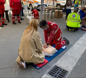 Defibrillation Day in Piazza San Jacopo