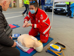 Defibrillation Day in Piazza San Jacopo
