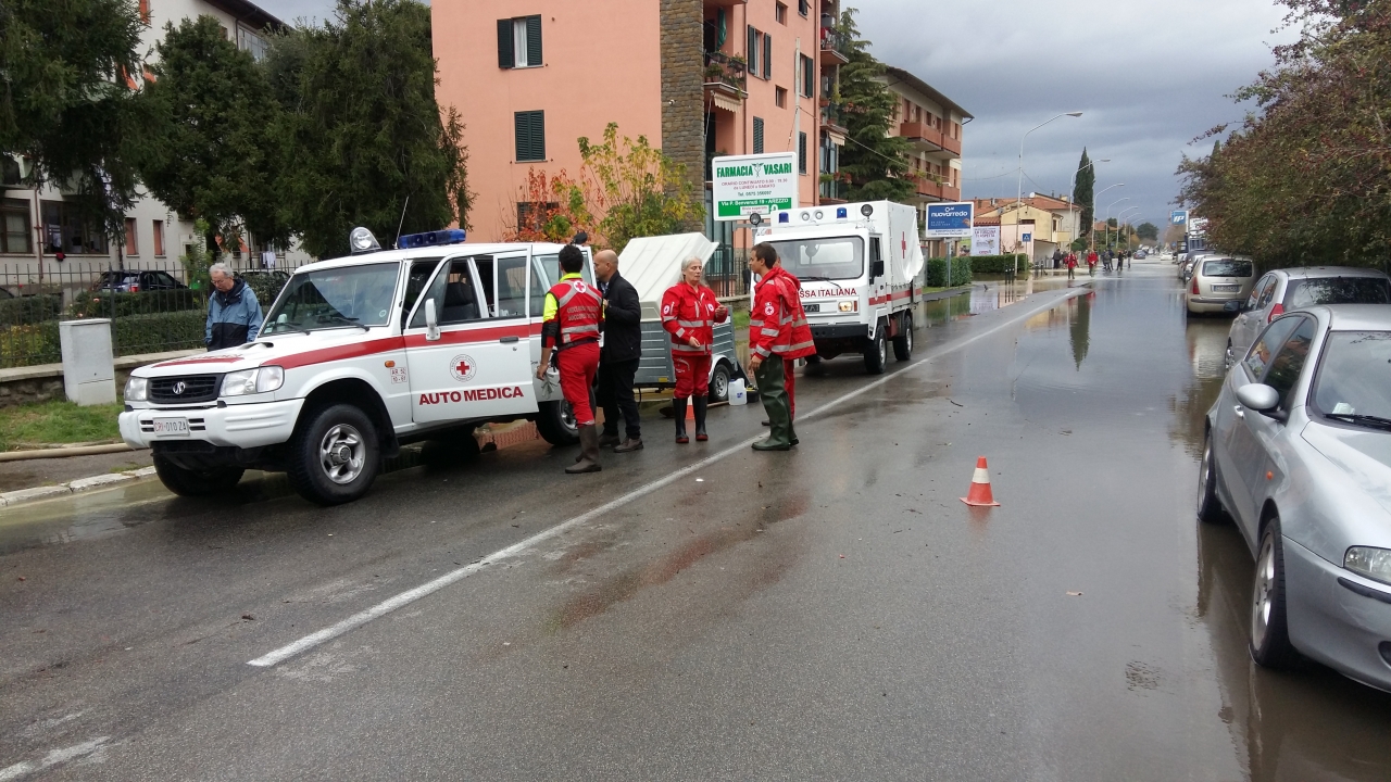 Interventi CRI per allagamenti in Arezzo 6 nov 2016